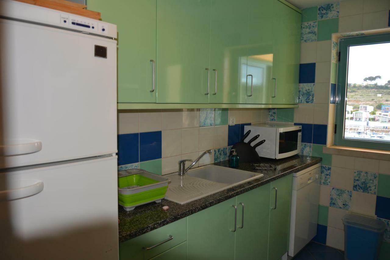 Stunning Apartment With Marina Views Albufeira Exterior photo